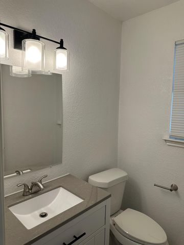 934 Bacliff Drive, Bacliff, TX 77518