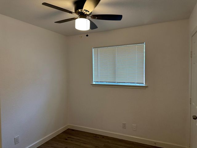 934 Bacliff Drive, Bacliff, TX 77518