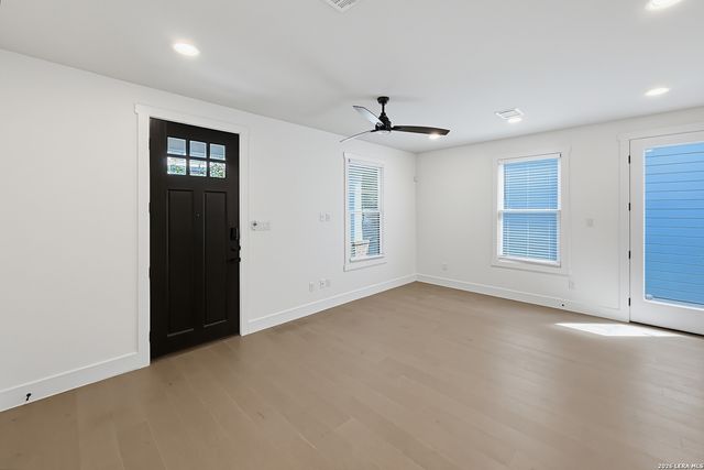 311 E Evergreen St Bldg 18, San Antonio, TX 78212