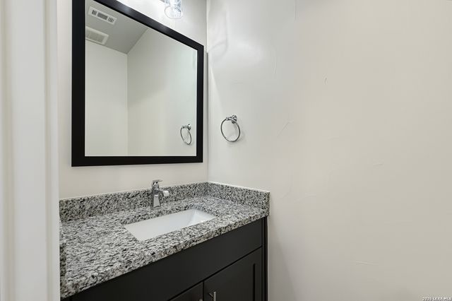 311 E Evergreen St Bldg 18, San Antonio, TX 78212