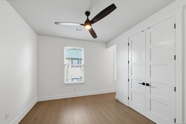 311 E Evergreen St Bldg 18, San Antonio, TX 78212