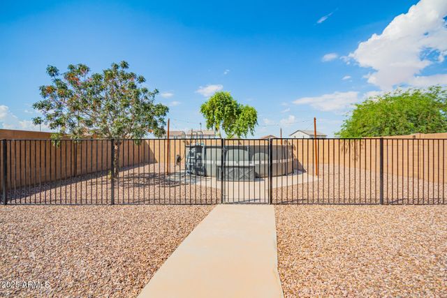 18960 N TOLEDO Avenue, Maricopa, AZ 85138