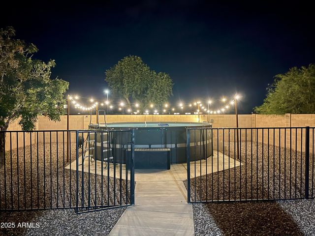 18960 N TOLEDO Avenue, Maricopa, AZ 85138