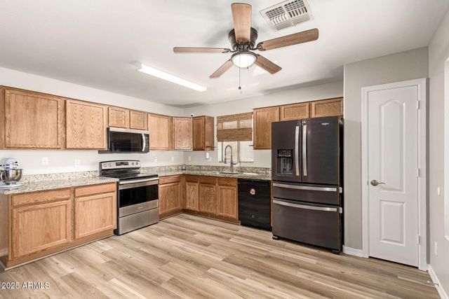 18960 N TOLEDO Avenue, Maricopa, AZ 85138