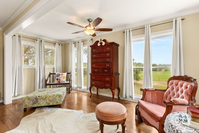 350 Ullrich, Marion, TX 78124