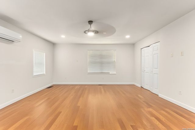 350 Ullrich, Marion, TX 78124