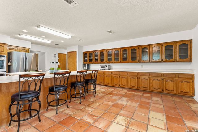 350 Ullrich, Marion, TX 78124