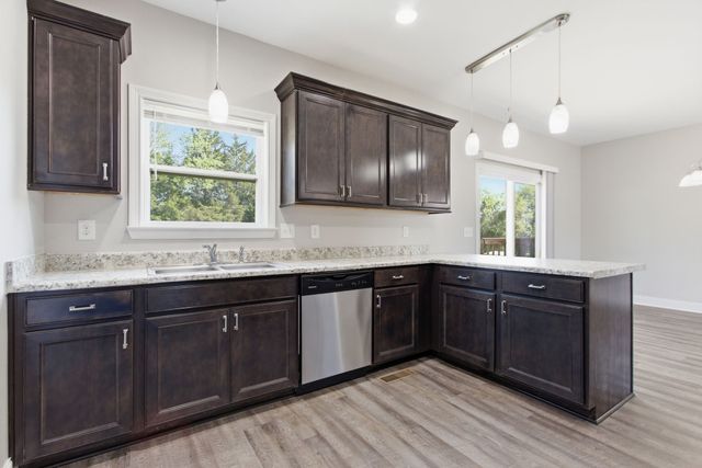 1897 Sheffield Ln, Columbia, TN 38401
