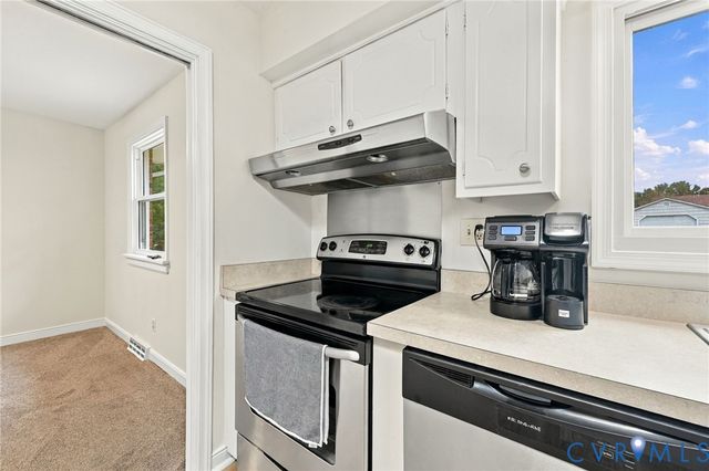8357 Colmar Dr, Mechanicsville, VA 23116