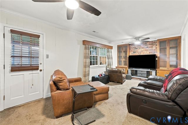 8357 Colmar Dr, Mechanicsville, VA 23116