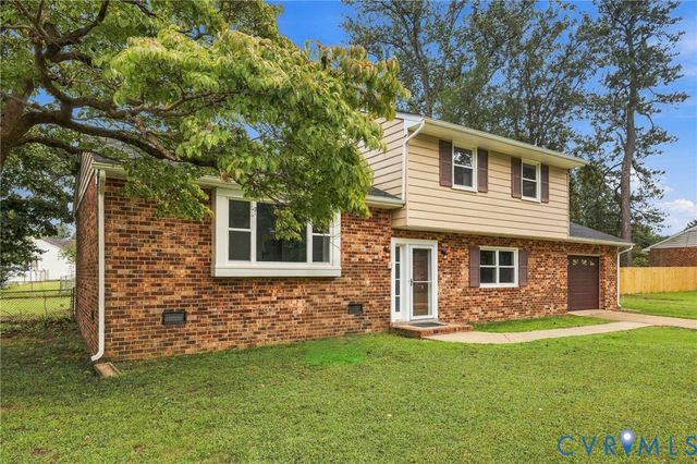 8357 Colmar Dr, Mechanicsville, VA 23116