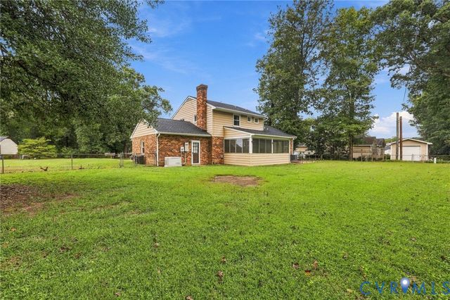 8357 Colmar Dr, Mechanicsville, VA 23116