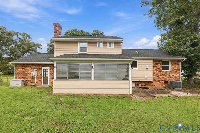 8357 Colmar Dr, Mechanicsville, VA 23116