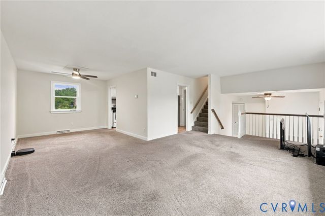 8357 Colmar Dr, Mechanicsville, VA 23116