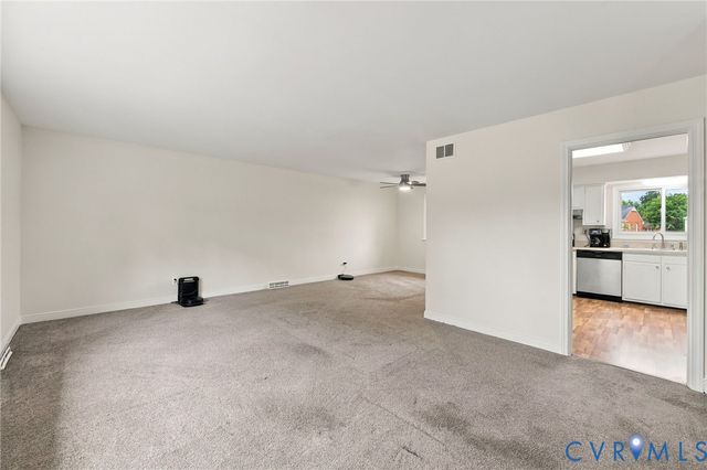 8357 Colmar Dr, Mechanicsville, VA 23116