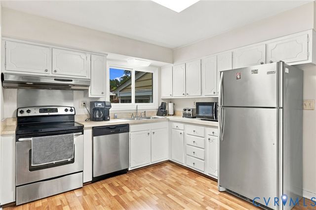 8357 Colmar Dr, Mechanicsville, VA 23116