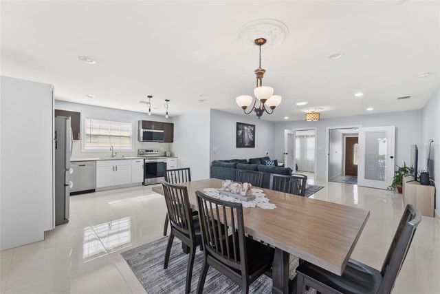 204 44TH AVENUE, St Pete Beach, FL 33706