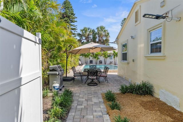 204 44TH AVENUE, St Pete Beach, FL 33706