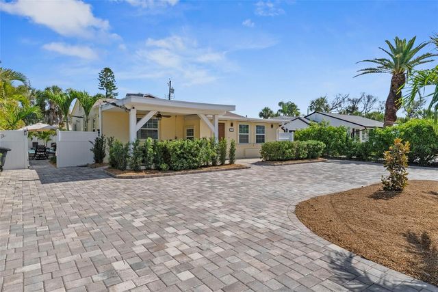 204 44TH AVENUE, St Pete Beach, FL 33706