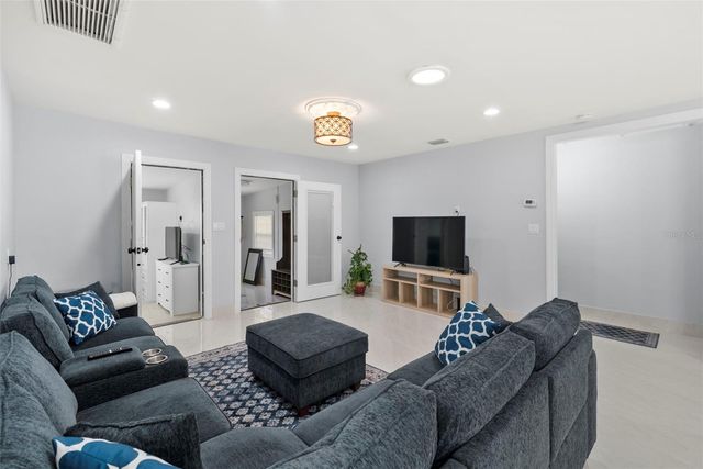 204 44TH AVENUE, St Pete Beach, FL 33706