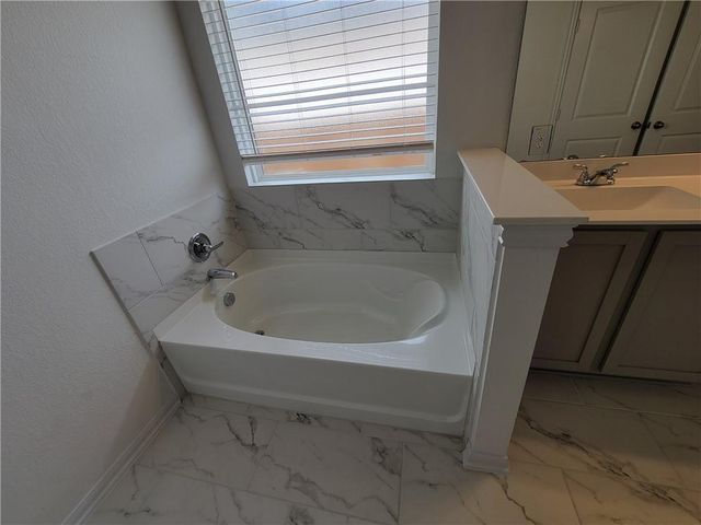 244 Crystal Brook DR, Liberty Hill, TX 78642