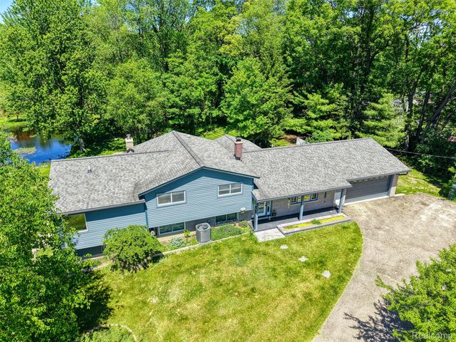 940 Rowland Road, Addison Township, MI 48367