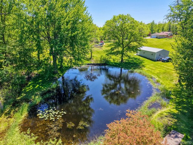 940 Rowland Road, Addison Township, MI 48367
