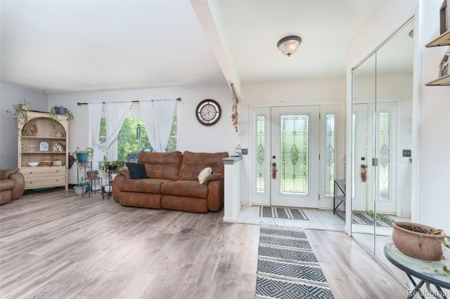 940 Rowland Road, Addison Township, MI 48367