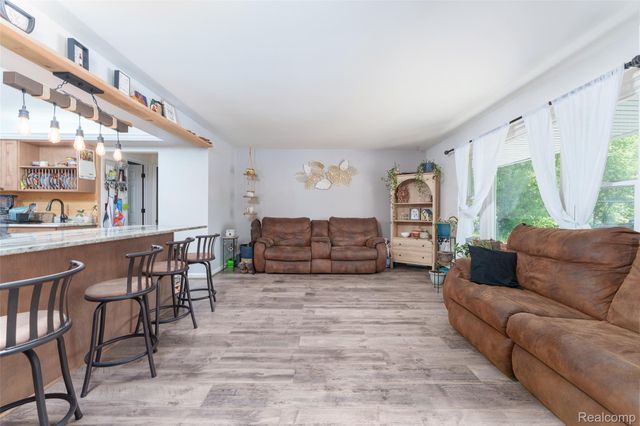 940 Rowland Road, Addison Township, MI 48367