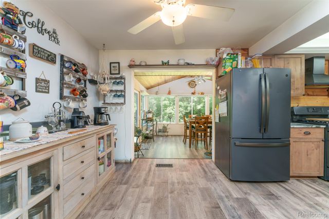 940 Rowland Road, Addison Township, MI 48367