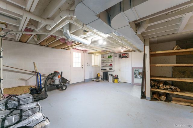 940 Rowland Road, Addison Township, MI 48367