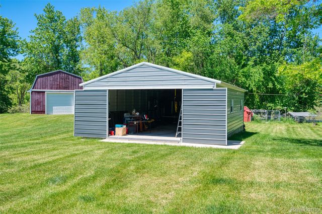 940 Rowland Road, Addison Township, MI 48367