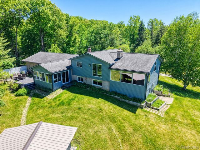 940 Rowland Road, Addison Township, MI 48367