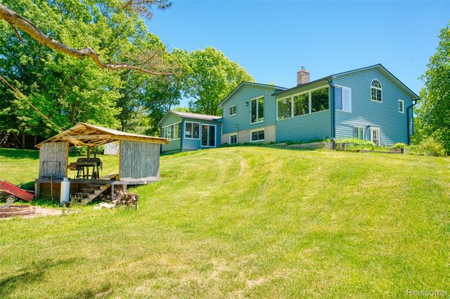 940 Rowland Road, Addison Township, MI 48367