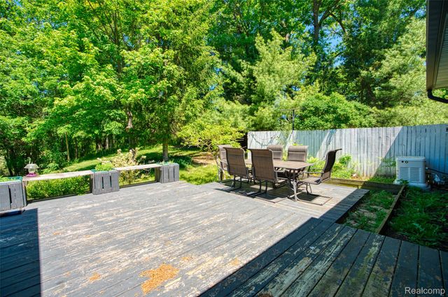 940 Rowland Road, Addison Township, MI 48367