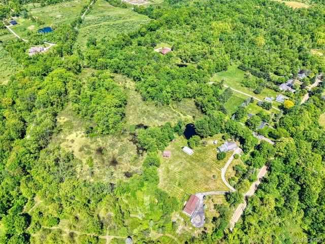 940 Rowland Road, Addison Township, MI 48367