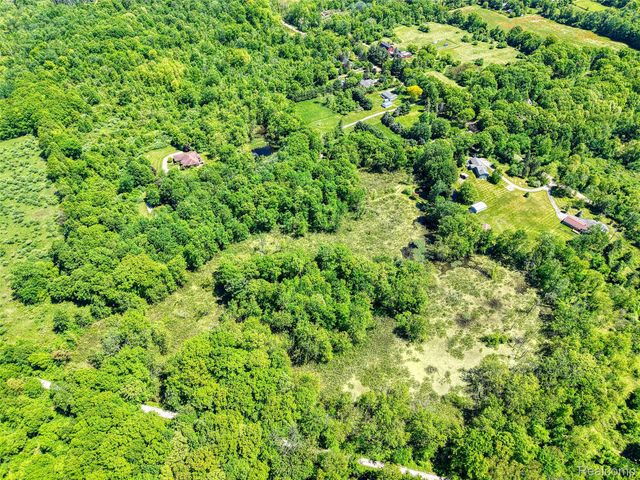 940 Rowland Road, Addison Township, MI 48367