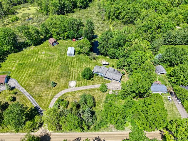 940 Rowland Road, Addison Township, MI 48367
