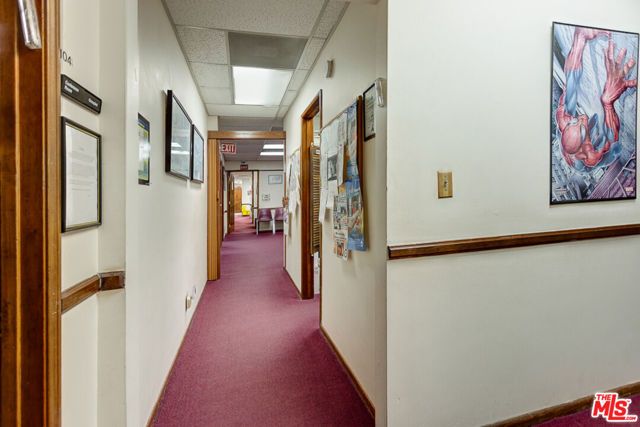 8512 Whitworth Drive, Los Angeles, CA 90035