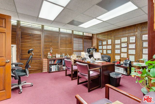 8512 Whitworth Drive, Los Angeles, CA 90035