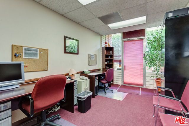 8512 Whitworth Drive, Los Angeles, CA 90035