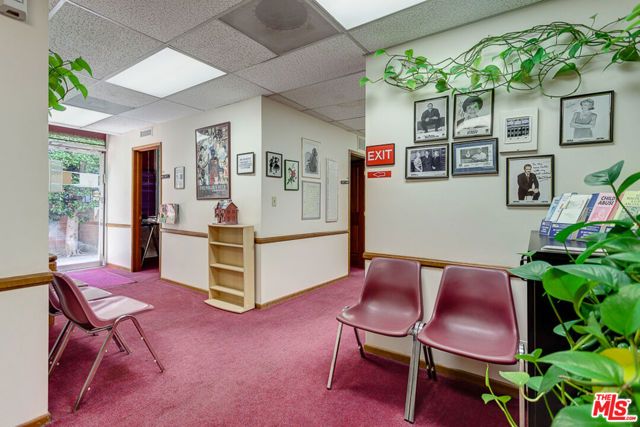 8512 Whitworth Drive, Los Angeles, CA 90035