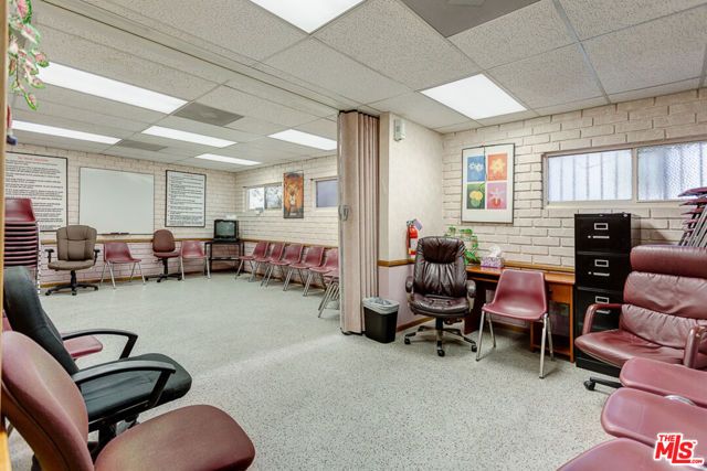 8512 Whitworth Drive, Los Angeles, CA 90035