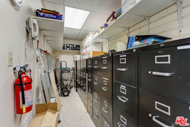 8512 Whitworth Drive, Los Angeles, CA 90035