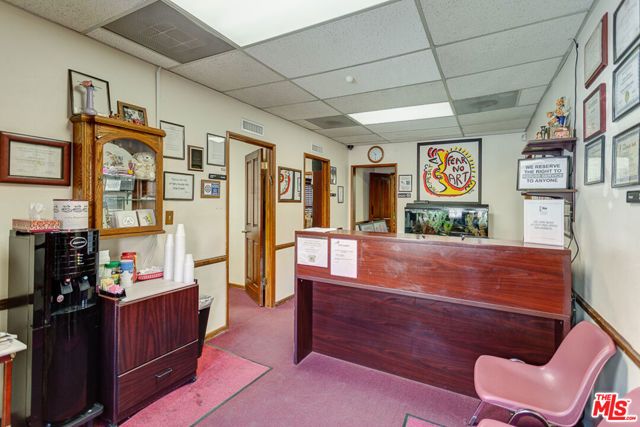 8512 Whitworth Drive, Los Angeles, CA 90035