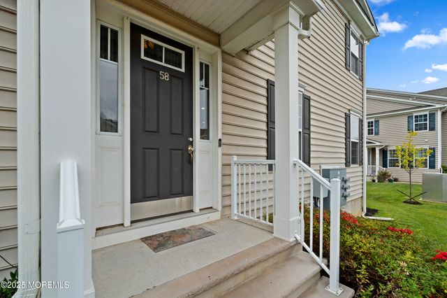 58 Begonia Lane, Monroe, NJ 08831