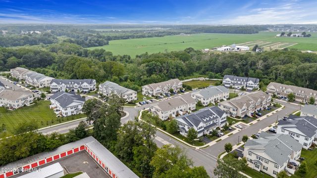 58 Begonia Lane, Monroe, NJ 08831