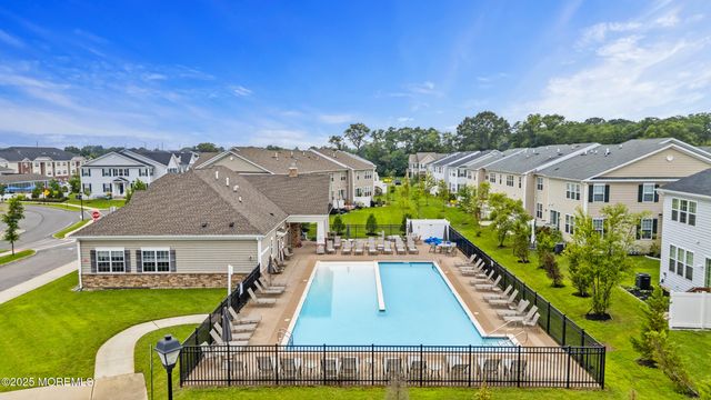 58 Begonia Lane, Monroe, NJ 08831