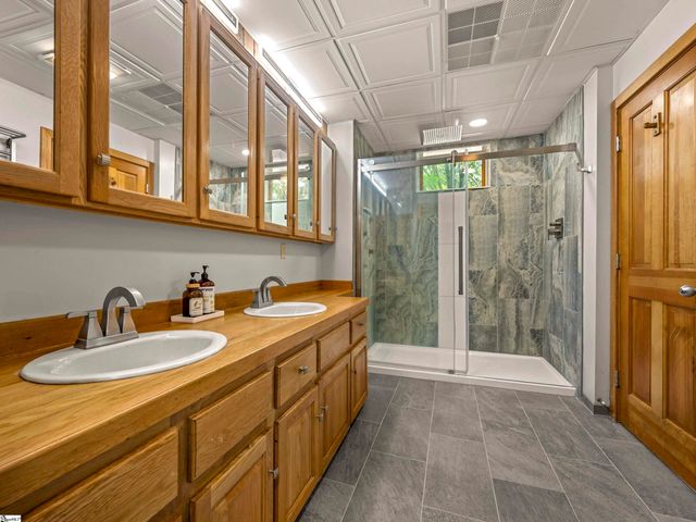 140 Joanda Farm Road, Mooresboro, SC 28114