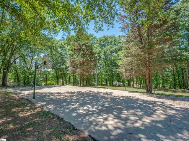 140 Joanda Farm Road, Mooresboro, SC 28114